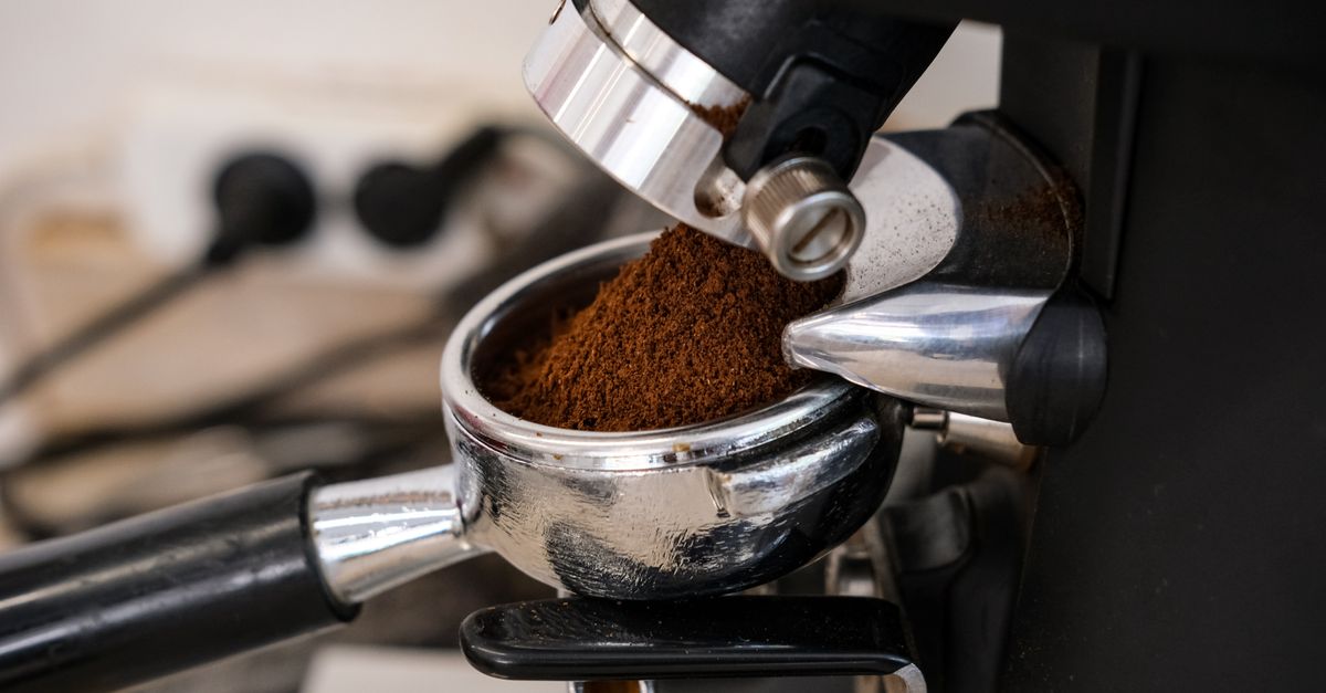 Espresso Machines With Built-In Grinders: Who Should Buy One and Who Should Skip It?