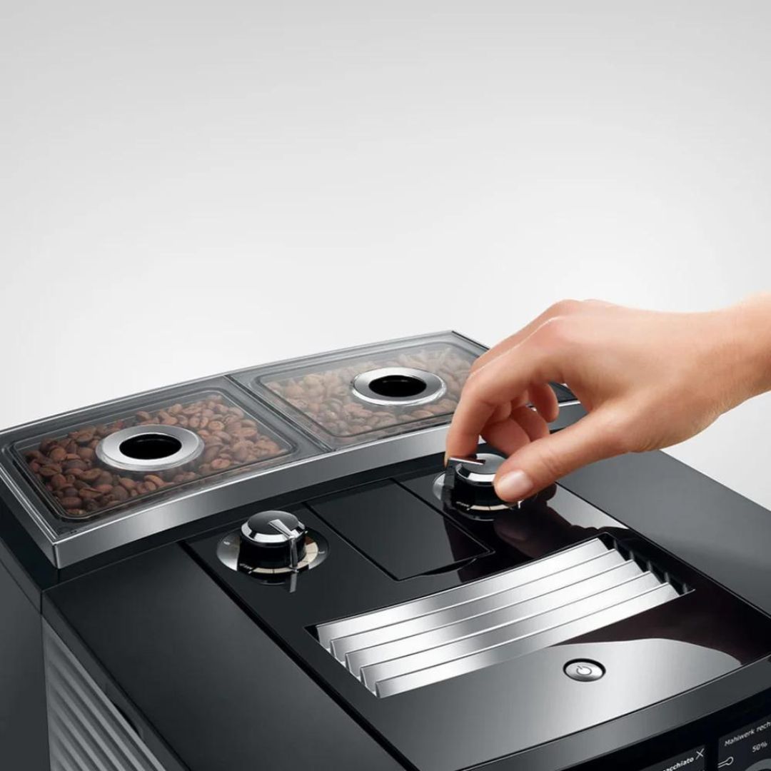 Jura J8 Twin Super Automatic Coffee Machine - Diamond Black