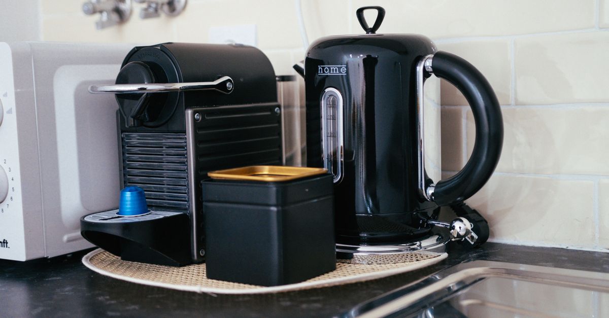 ECM Classika PID vs Profitec GO: Which Compact Espresso Machine Is Better for Small Kitchens?