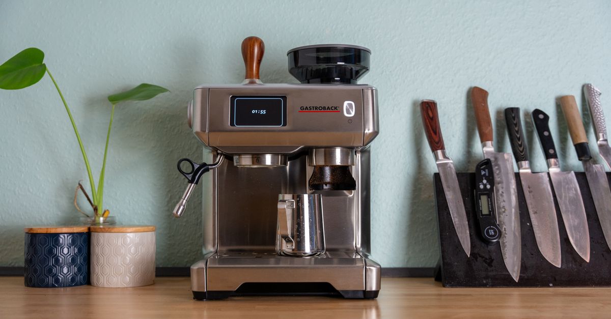 Breville Bambino Plus vs KitchenAid Semi-Automatic: Which Is Better for Your First Espresso Setup?