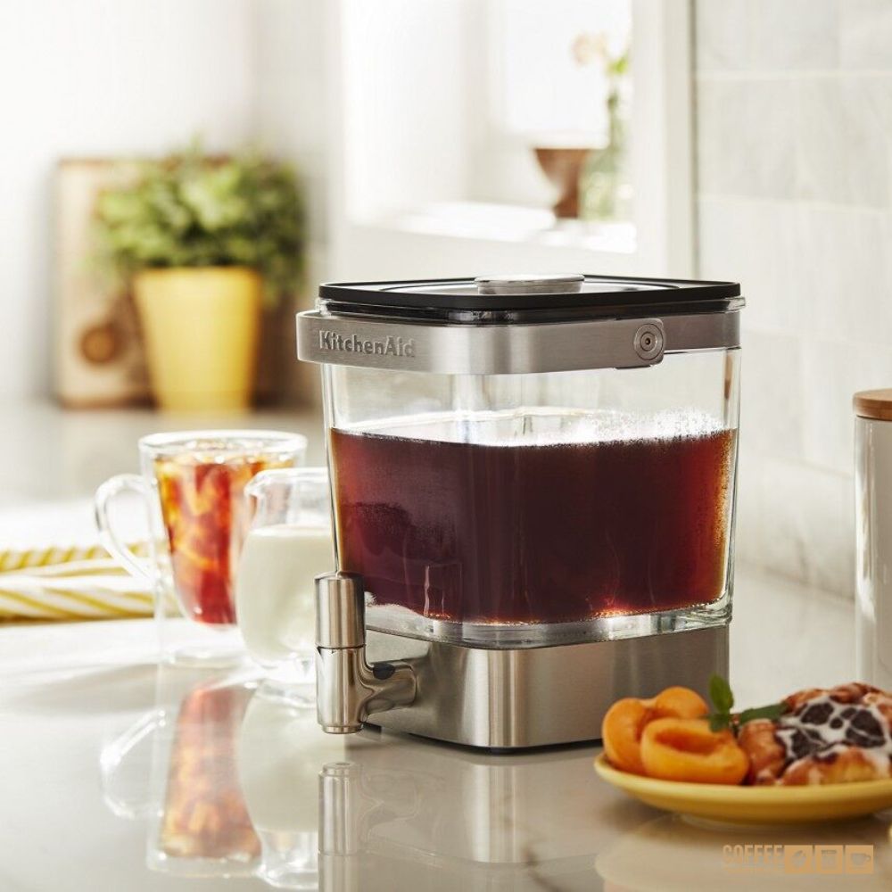 28 oz Cold Brew Coffee Maker _ Brushed Stainless Steel
