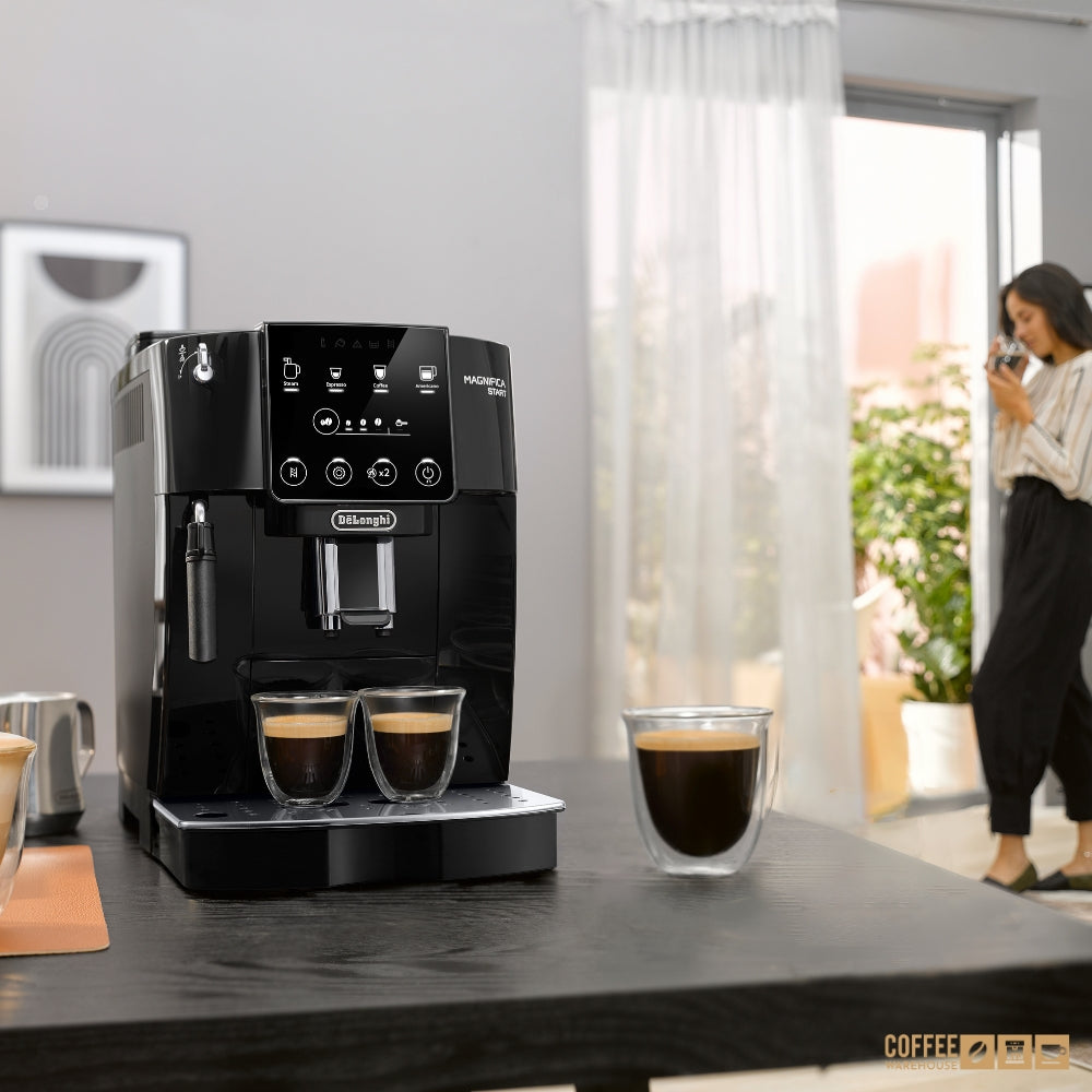 De’Longhi Magnifica Start Espresso Machine with Manual Milk Frothing - Black