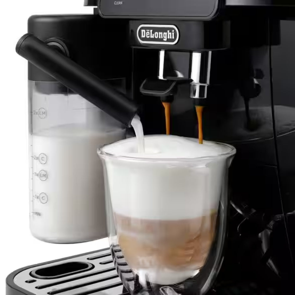 De’Longhi Magnifica Start Espresso Machine with LatteCrema System - Black