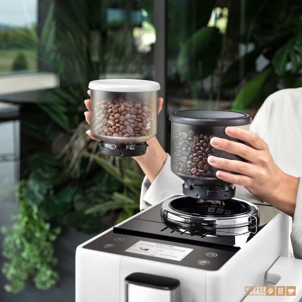 De'Longhi Rivelia Automatic Espresso Machine – Arctic White